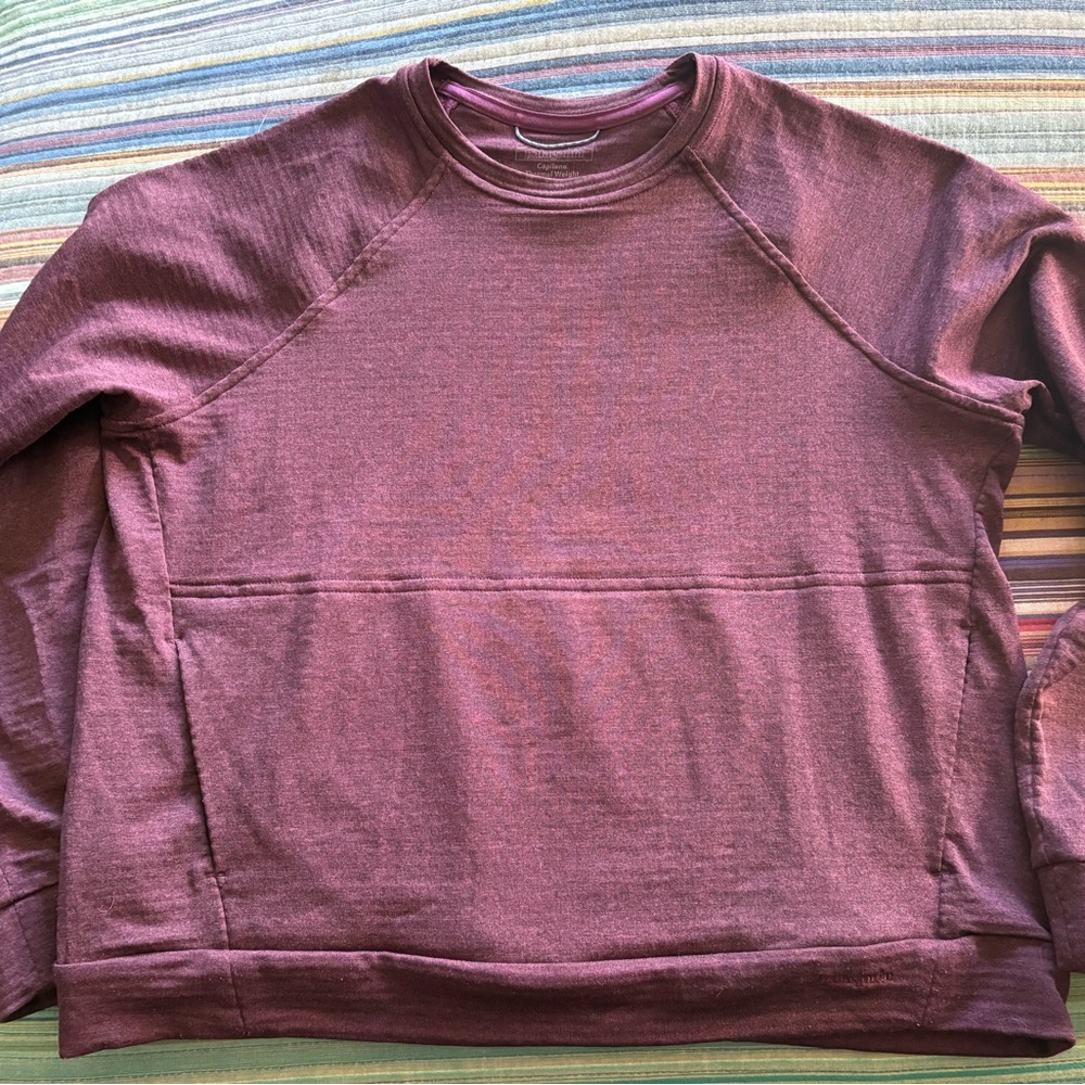 Patagonia Women's Purple Longsleeve Capilene Thermal weight Crew Size Small